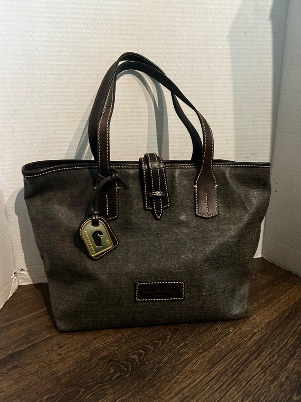 Dooney & Bourke Medium Shoulder Bag Purse Gray Brown with charm red interior EUC